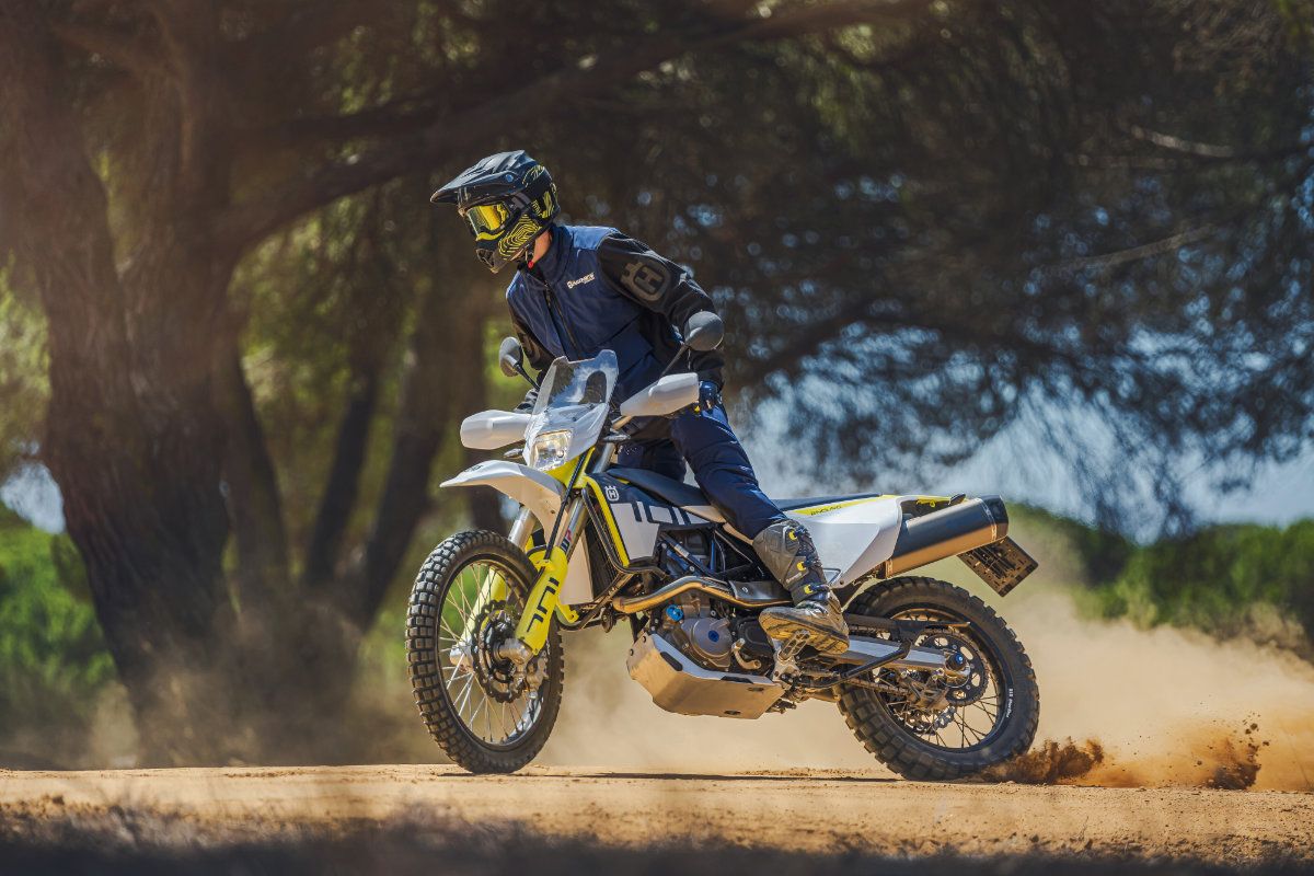 Mô tô Husqvarna