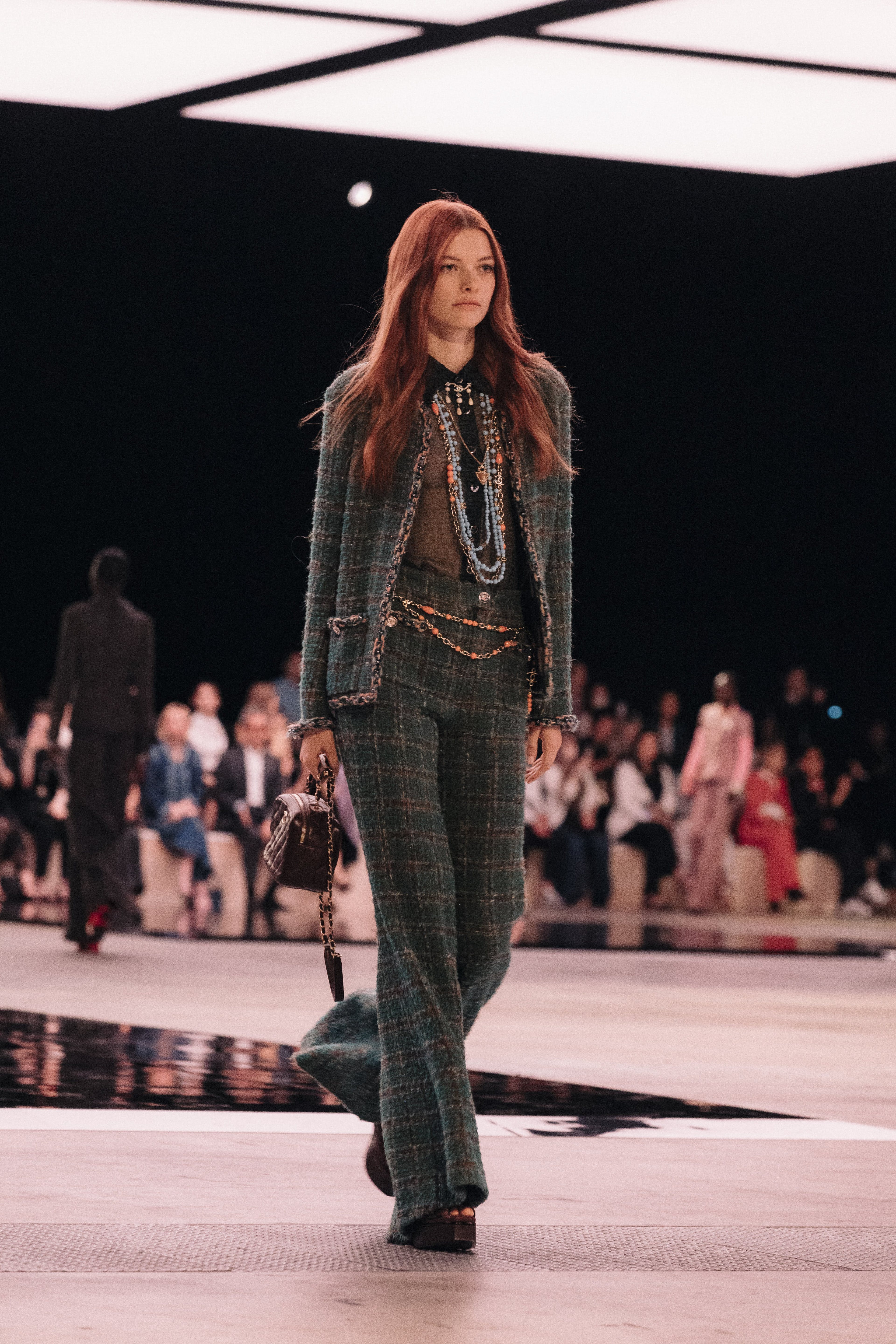 BST CHANEL Métiers d'Art