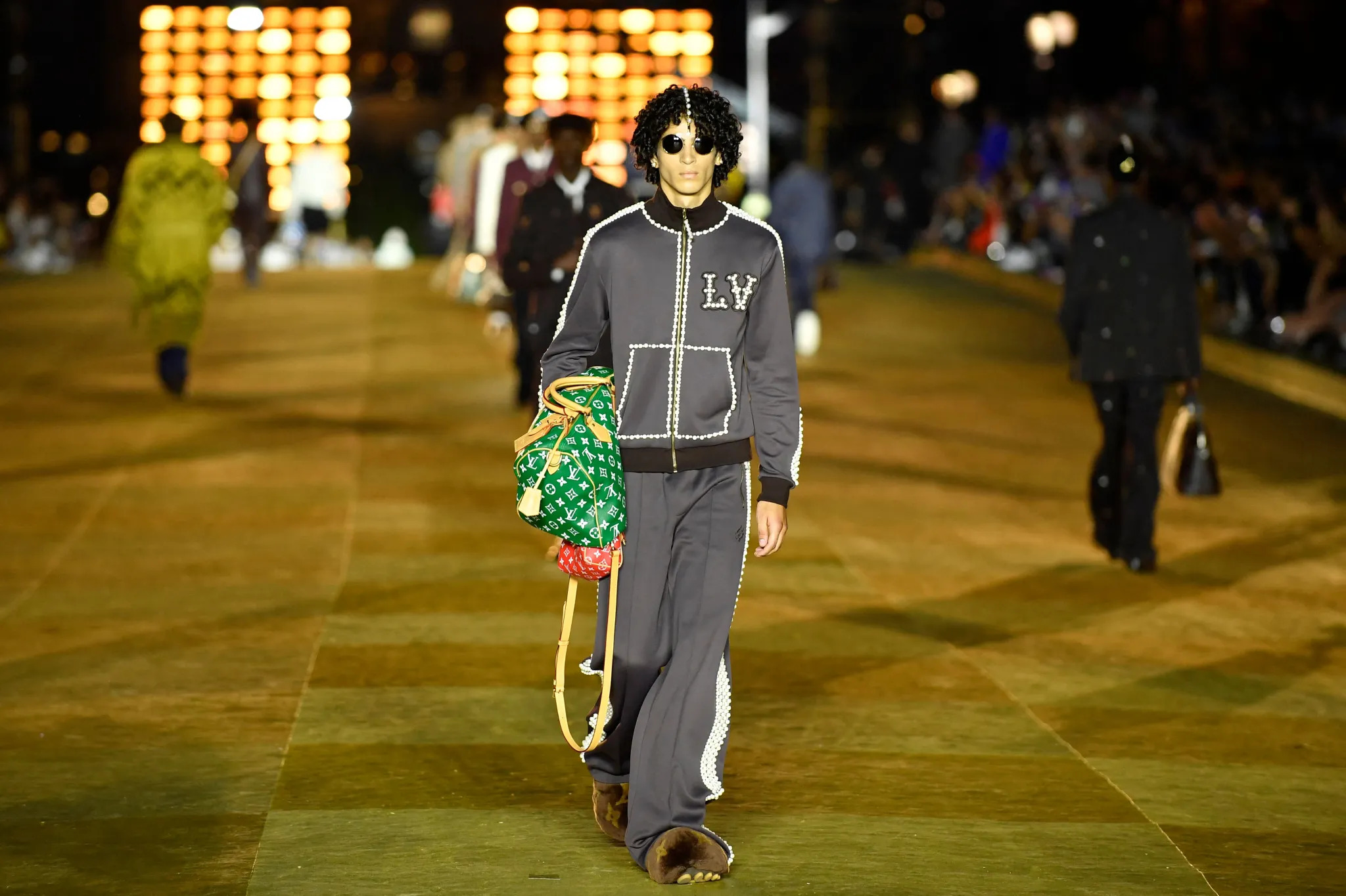 Louis Vuitton Menswear Xuân Hè 2024