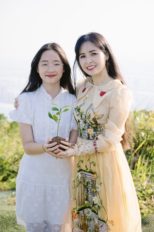 Trang Nhung ra mắt MV