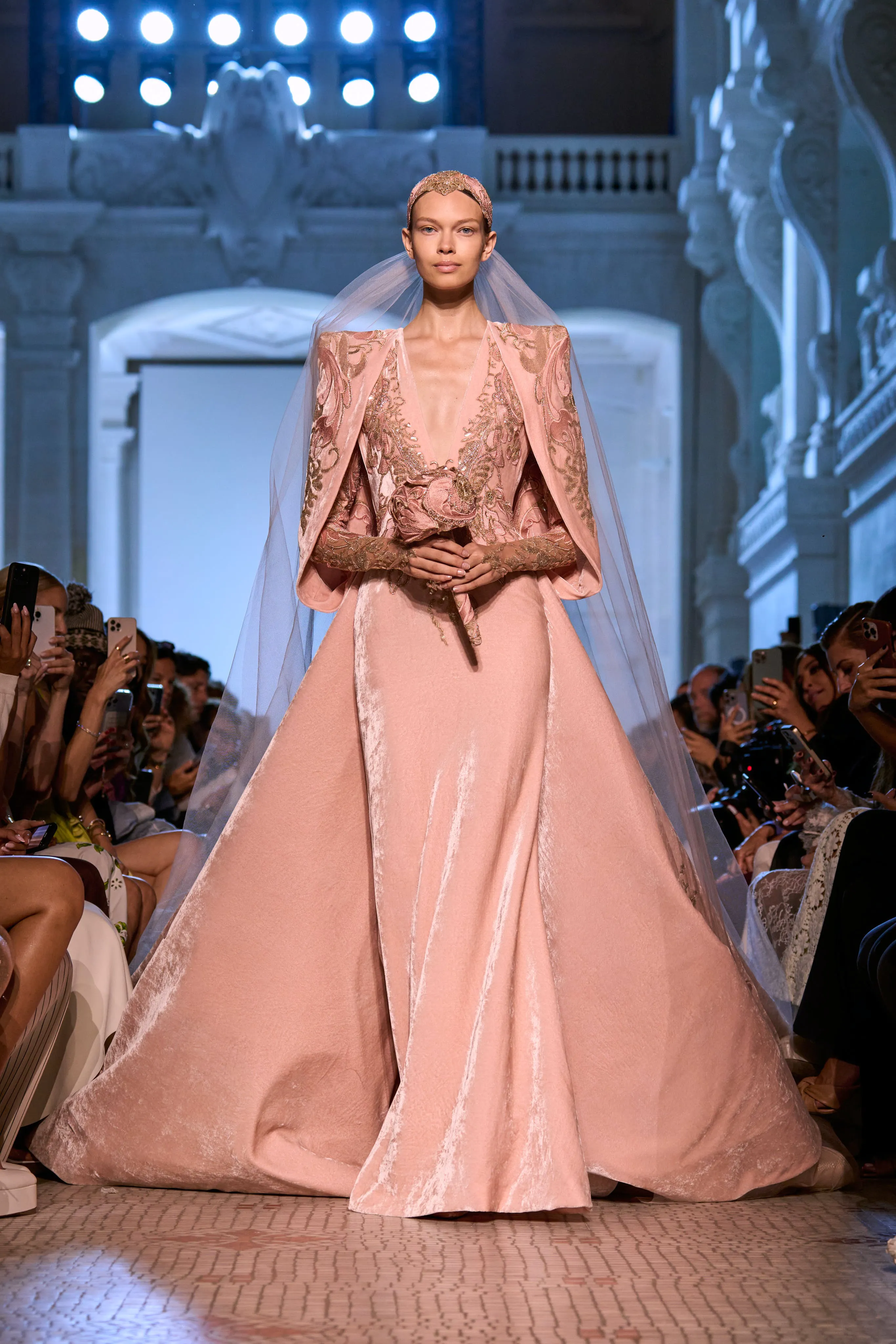 ELIE SAAB Couture Thu Đông 2023