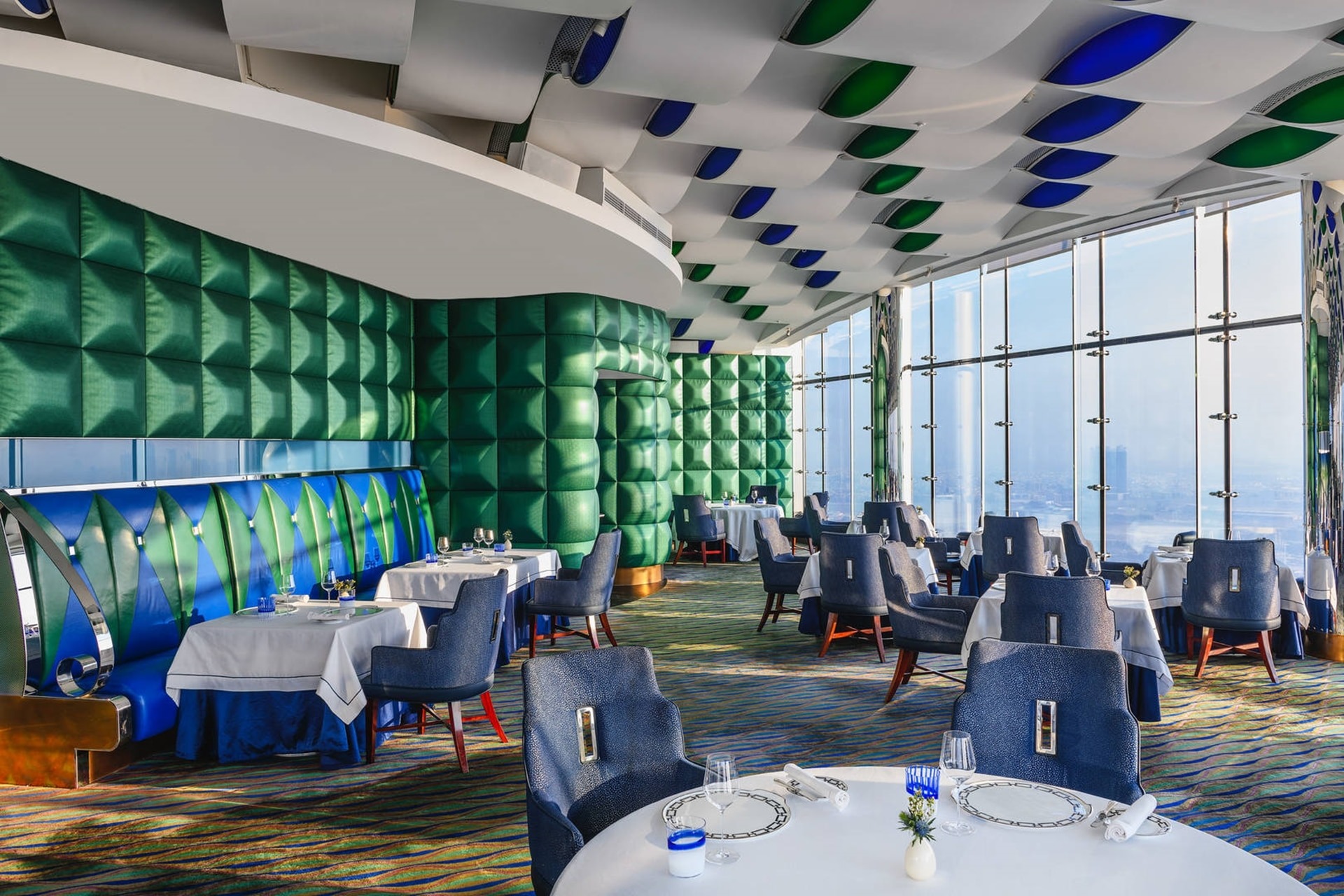 Burj- Al -Arab- Jumeirah- Dubai-ivivu-7