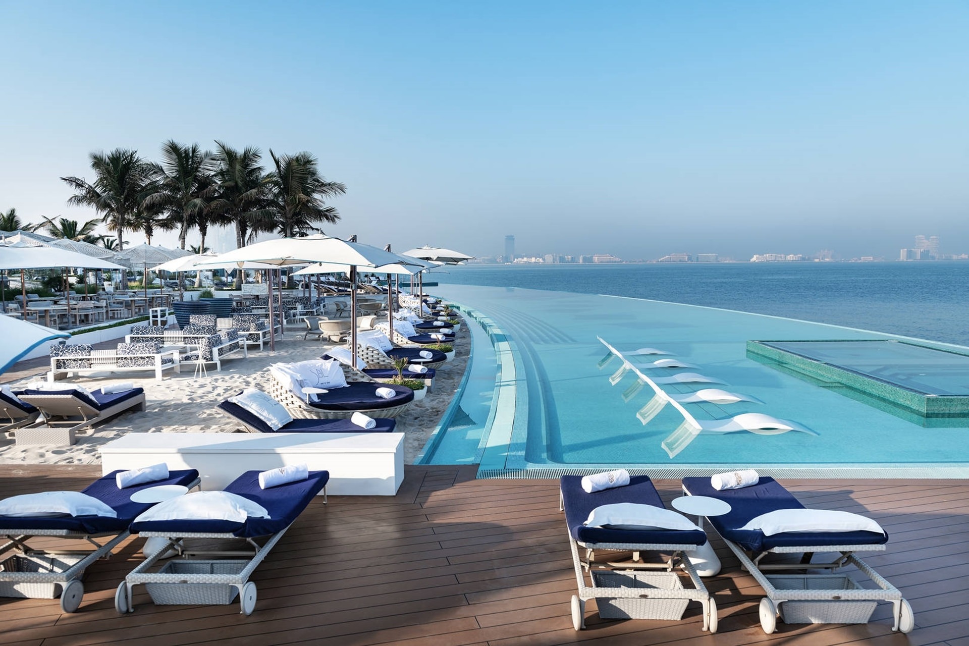 Burj- Al -Arab- Jumeirah- Dubai-ivivu-8
