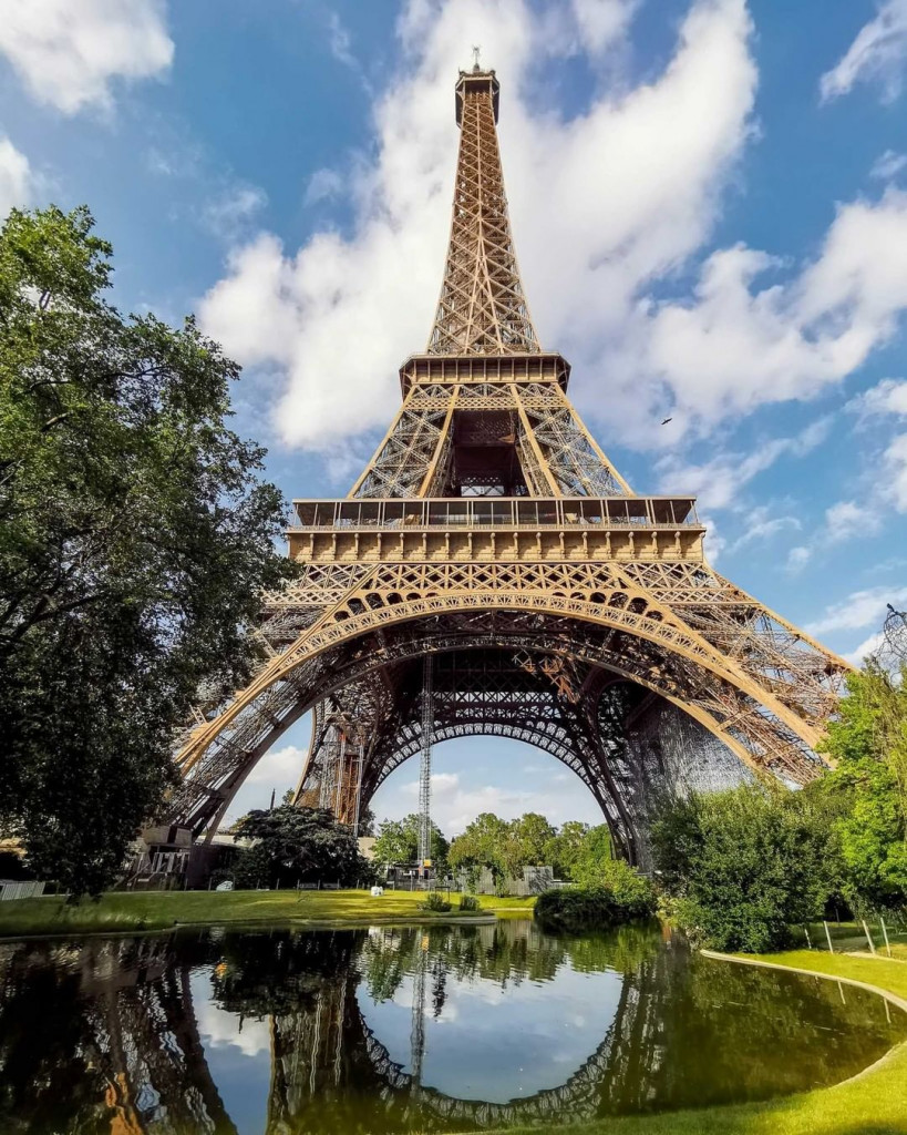 Eiffel-mo-cua-tro-lai-ivivu-1