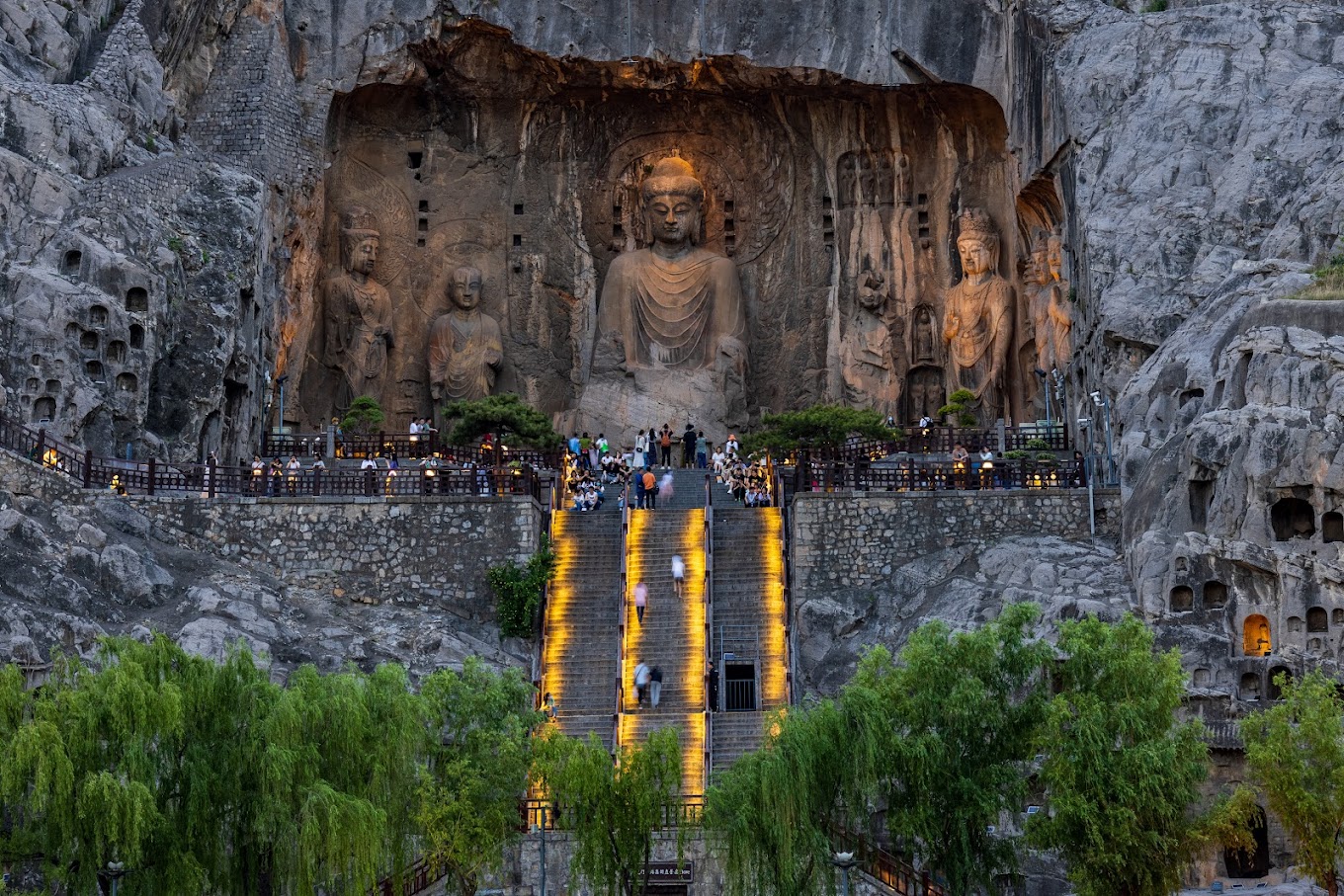 hang-động-Long-Môn-ivivu