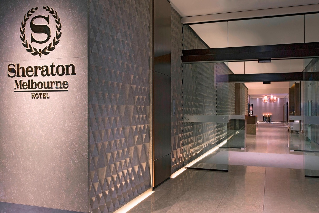 Khách- sạn- Sheraton -Melbourne-ivivu