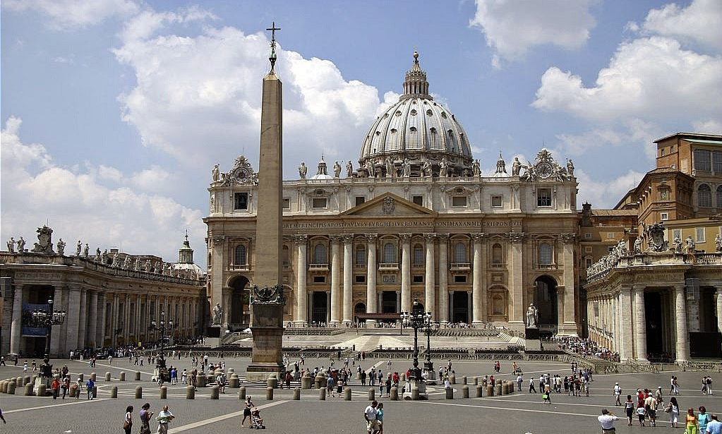 Vương cung Thánh đường Thánh Phêrô nằm trong thành Vatican. Ảnh: vnexpress.