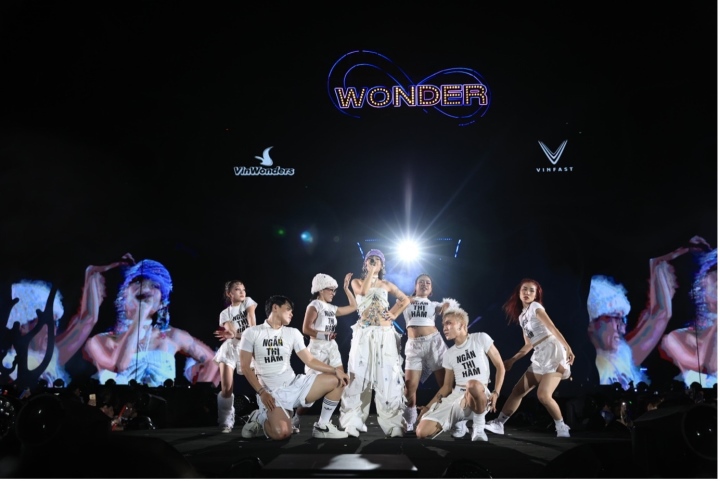 siêu đại nhạc hội 8Wonder