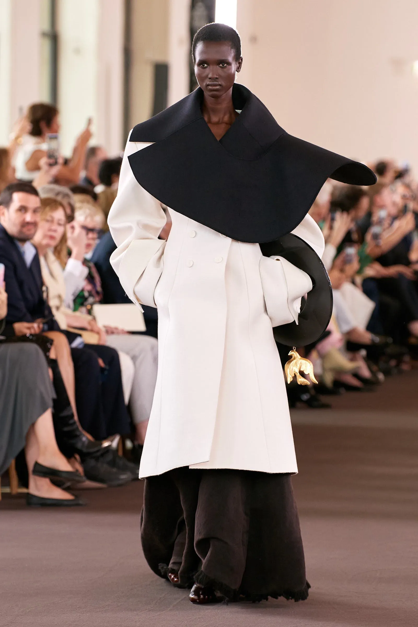 Schiaparelli Haute Couture Thu Đông 2023