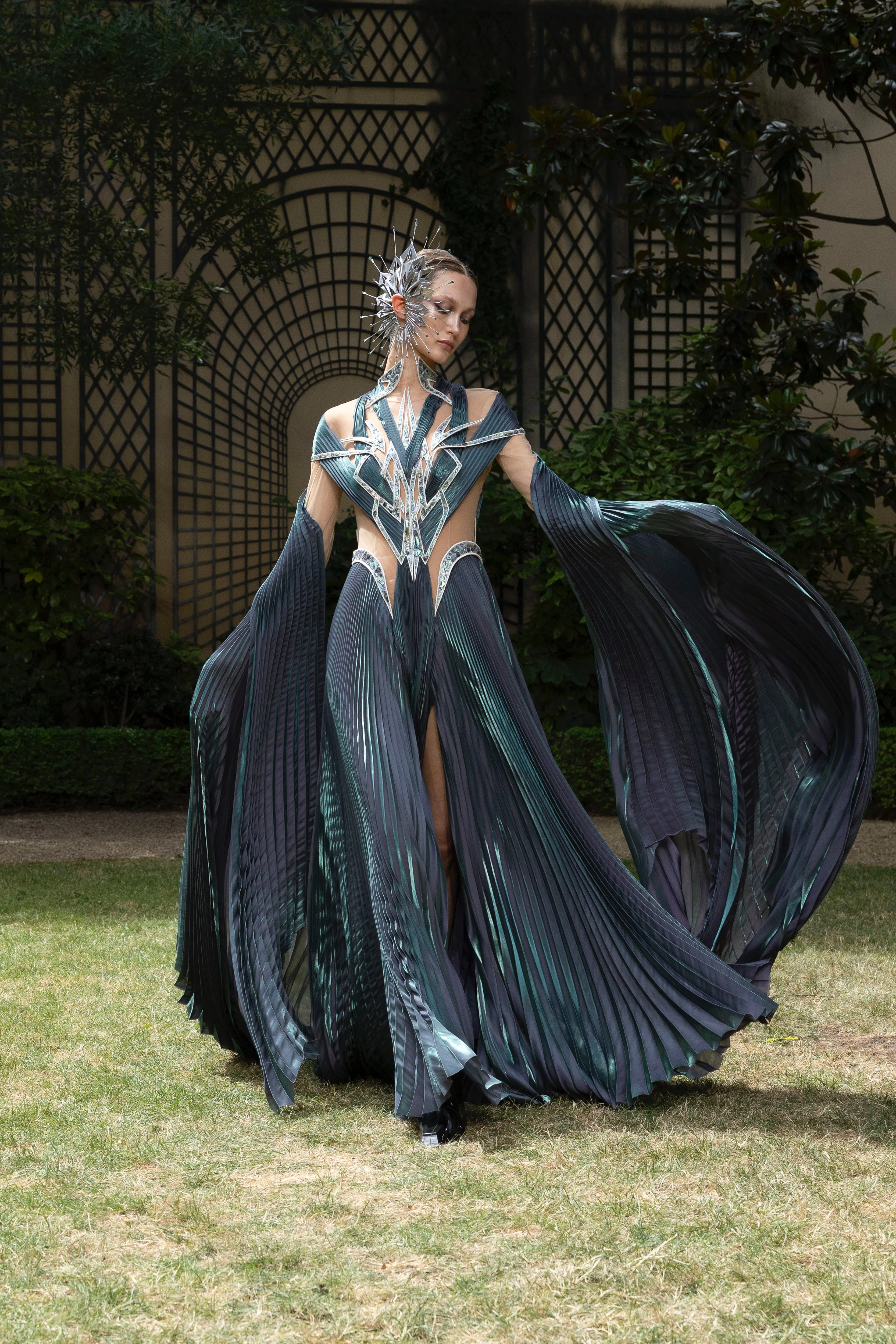 Van Herpen Couture Thu Đông 2023