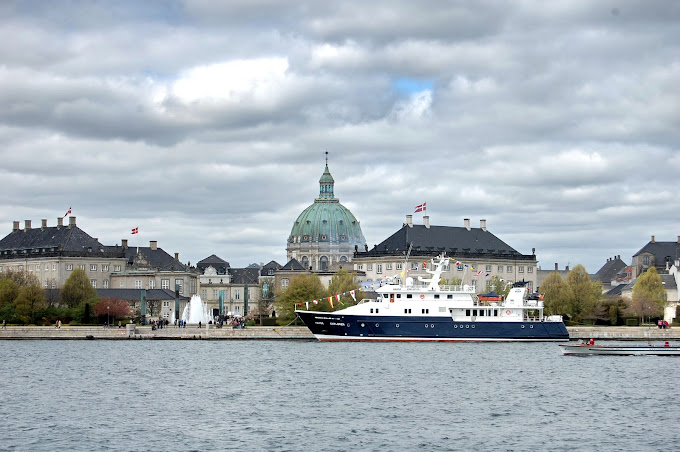 cung-dien-Amalienborg-ivivu-2
