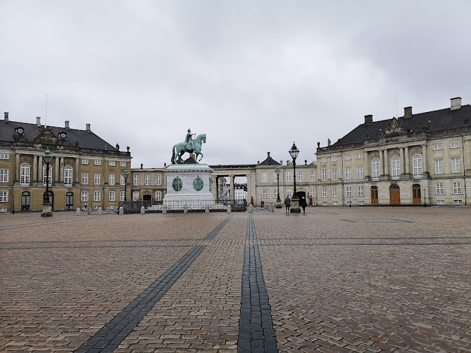 cung-dien-Amalienborg-ivivu-4