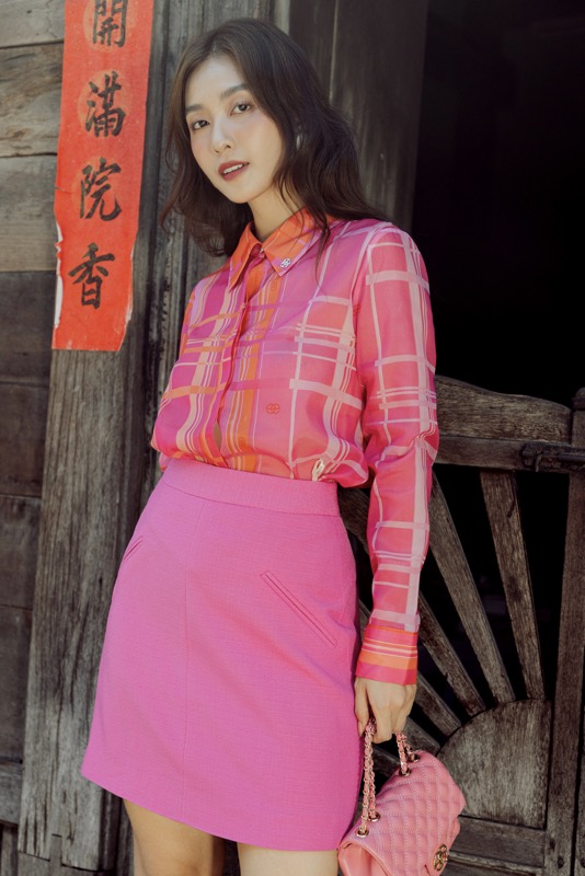Khả Ngân cùng thời trang Elise
