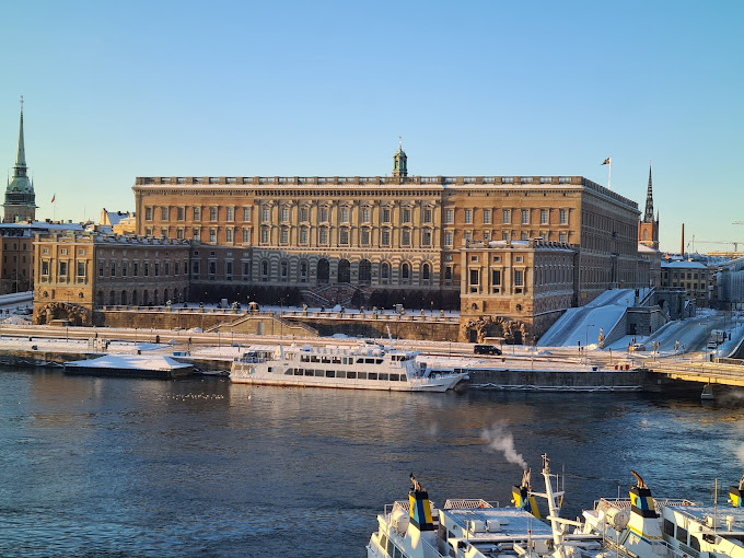 Tham quan Cung điện Hoàng gia Stockholm Thụy Điển lâu đời nhất châu Âu