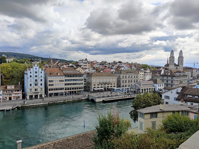 doi-lindenhof-thuy-sy-ivivu-2