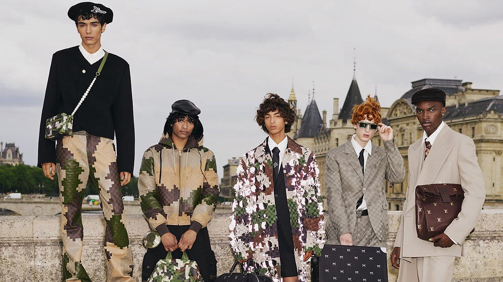 Louis Vuitton nam Xuân Hè 2024 với những bộ suits quý ông hoàn hảo