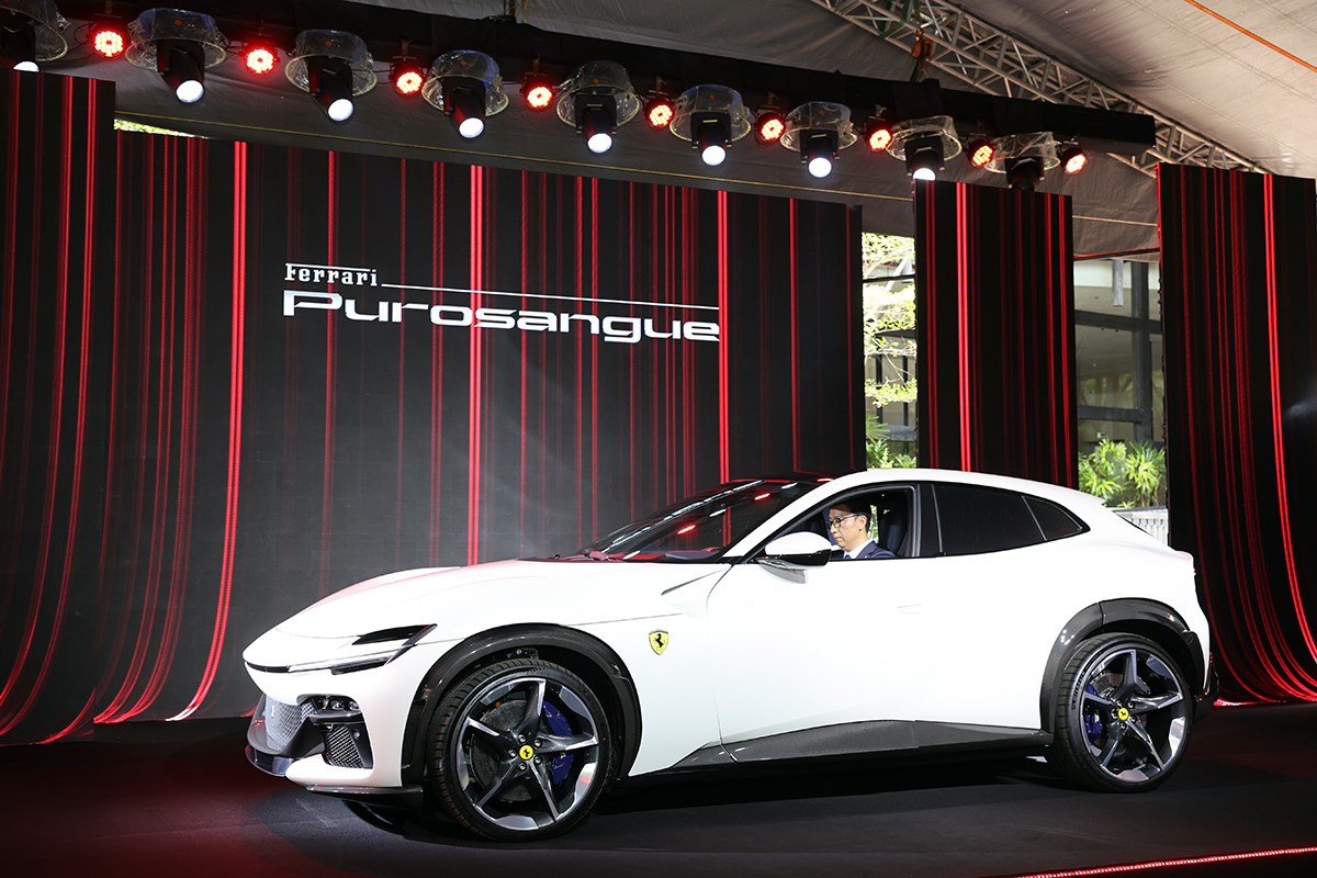 Ferrari Purosangue 