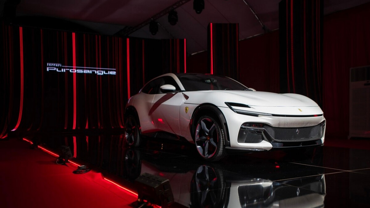 Siêu SUV đắt nhất Việt Nam gọi tên Ferrari Purosangue
