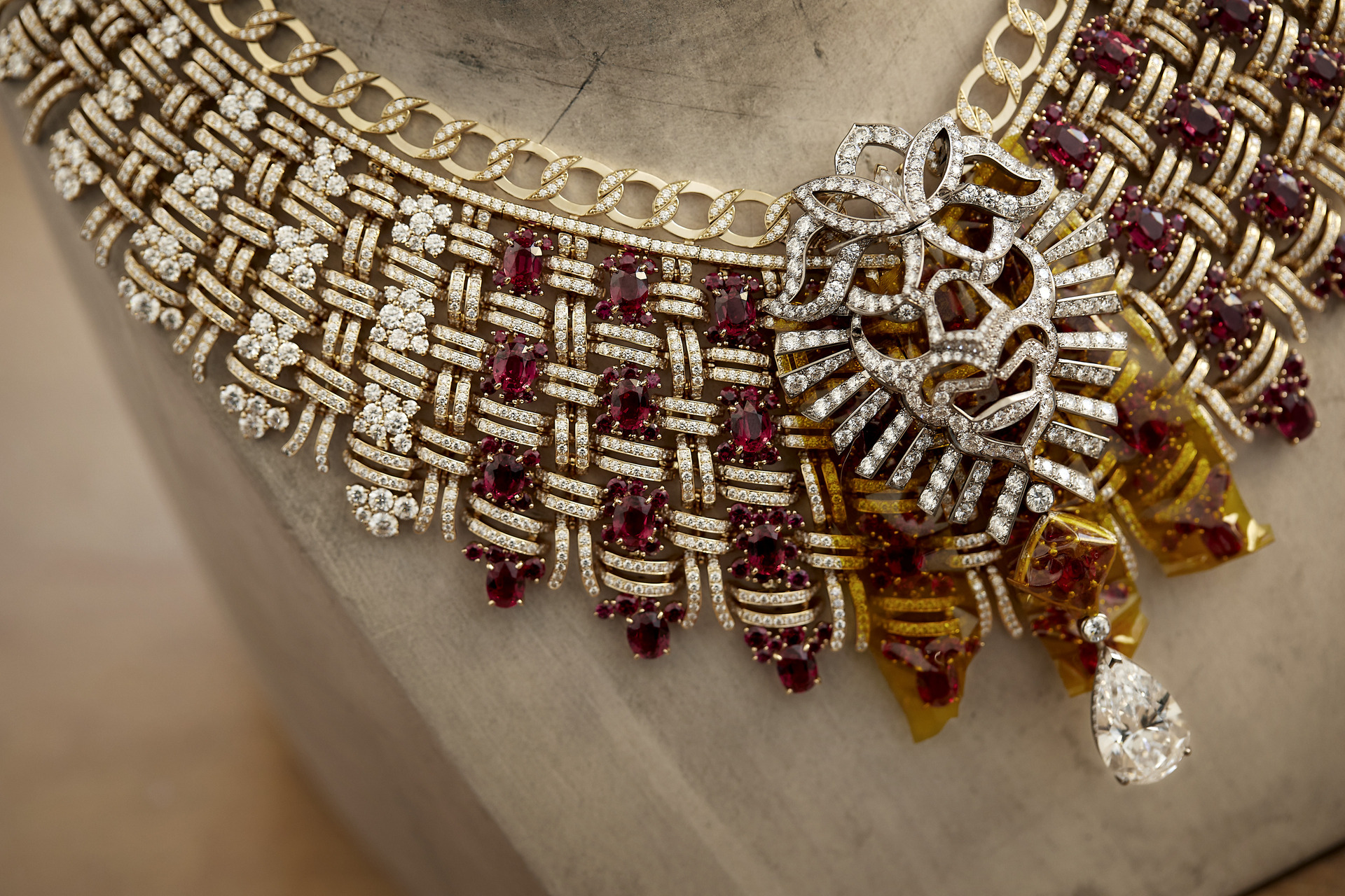 Tweed de Chanel Haute Joaillerie