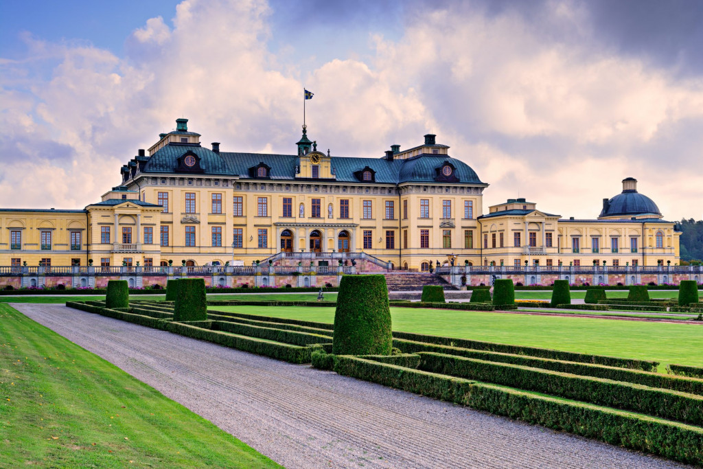 Cung điện Hoàng gia Drottningholm