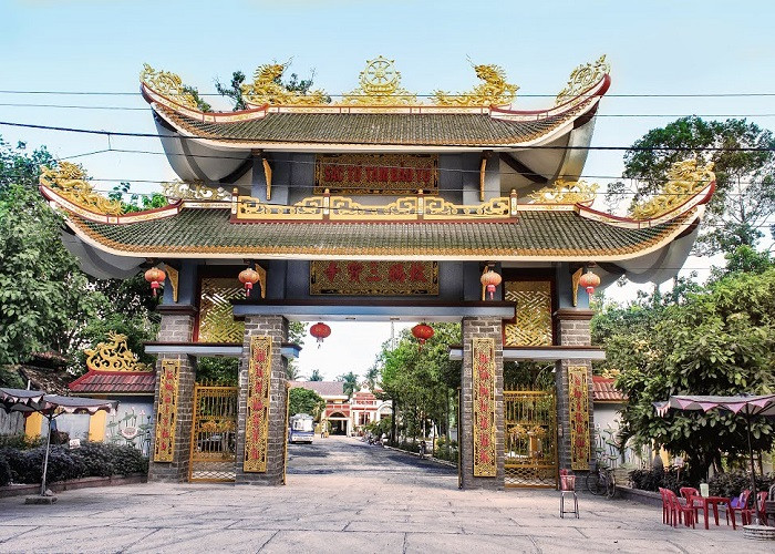 TIÊU TỰ THẦN CHUNG (CHÙA TAM BẢO) - Hà Tiên Thập Cảnh