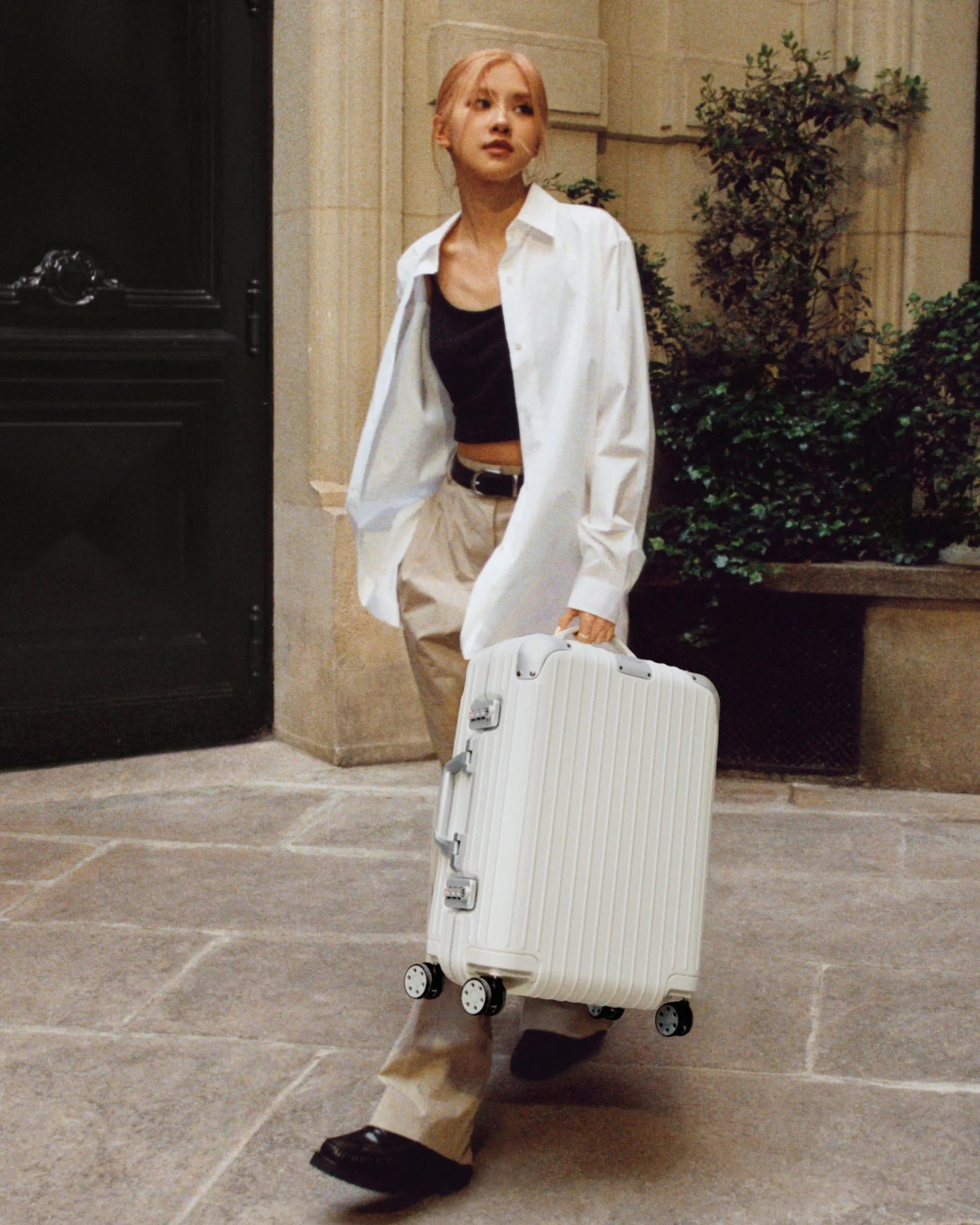 RIMOWA chiến dịch Never Still 4