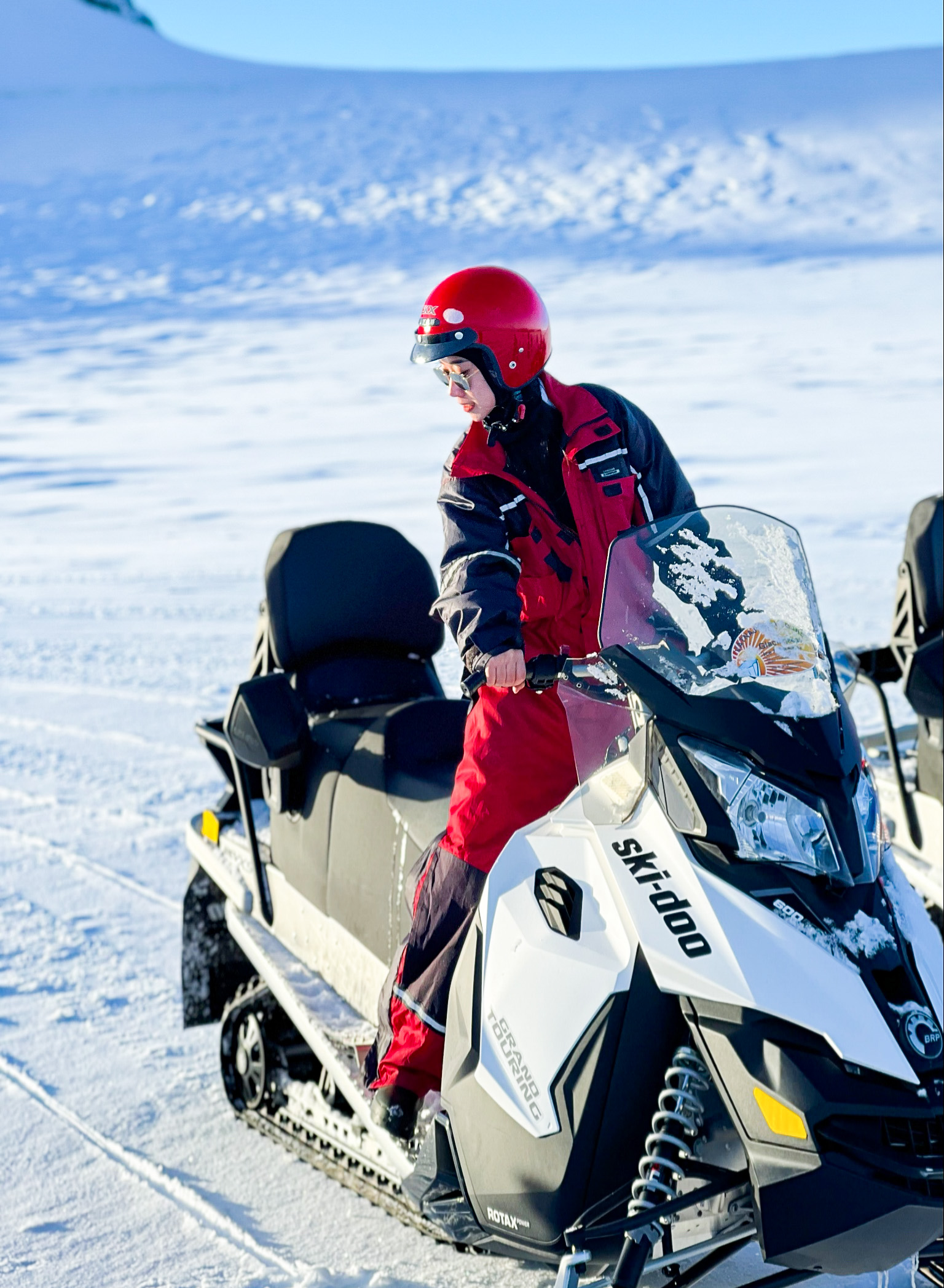 du lịch iceland xe skiidoo