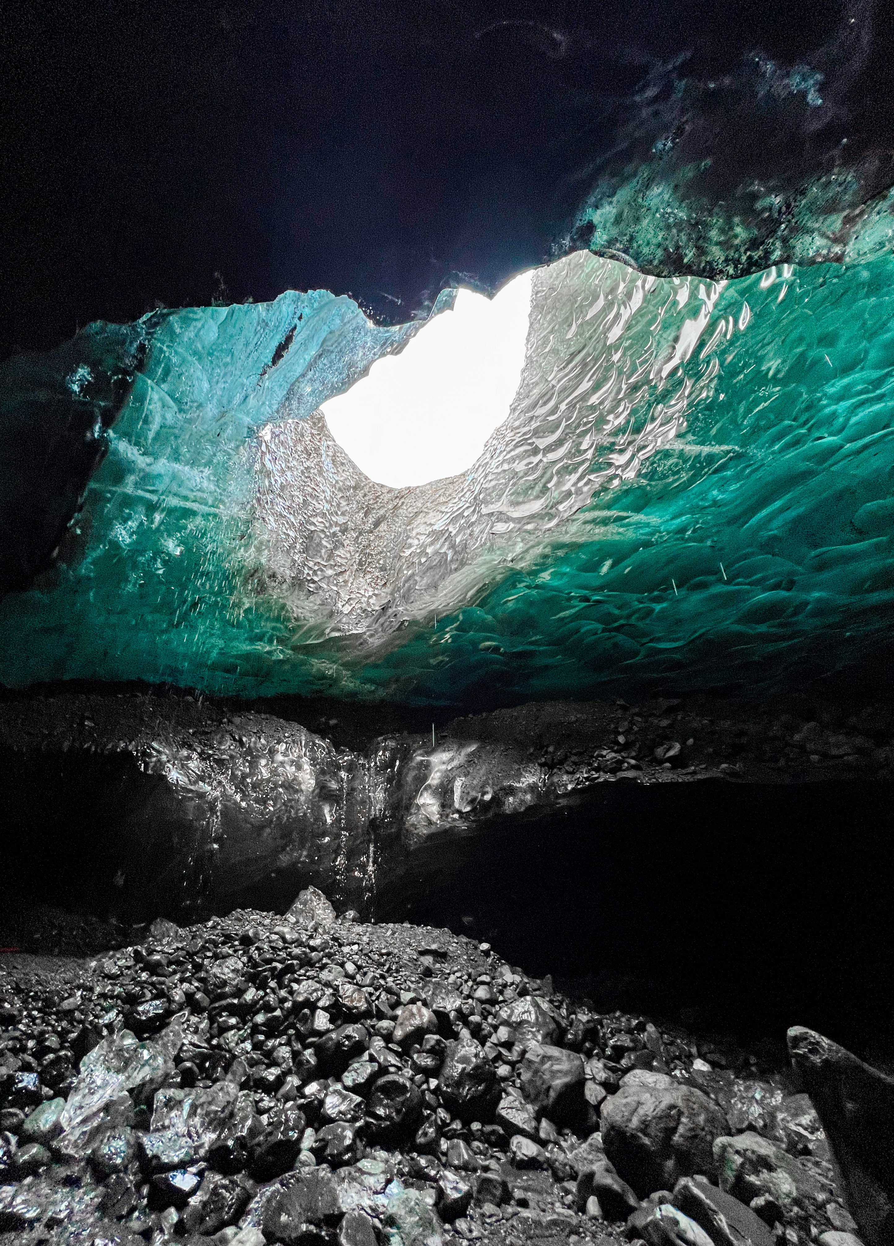 du lịch iceland hang động