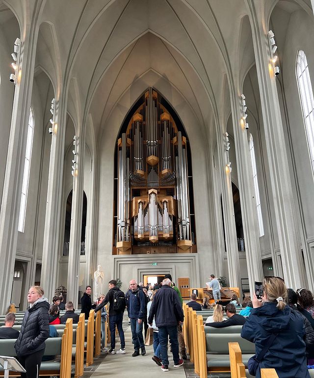 nha-tho-Hallgrimskirkja-ivivu-12