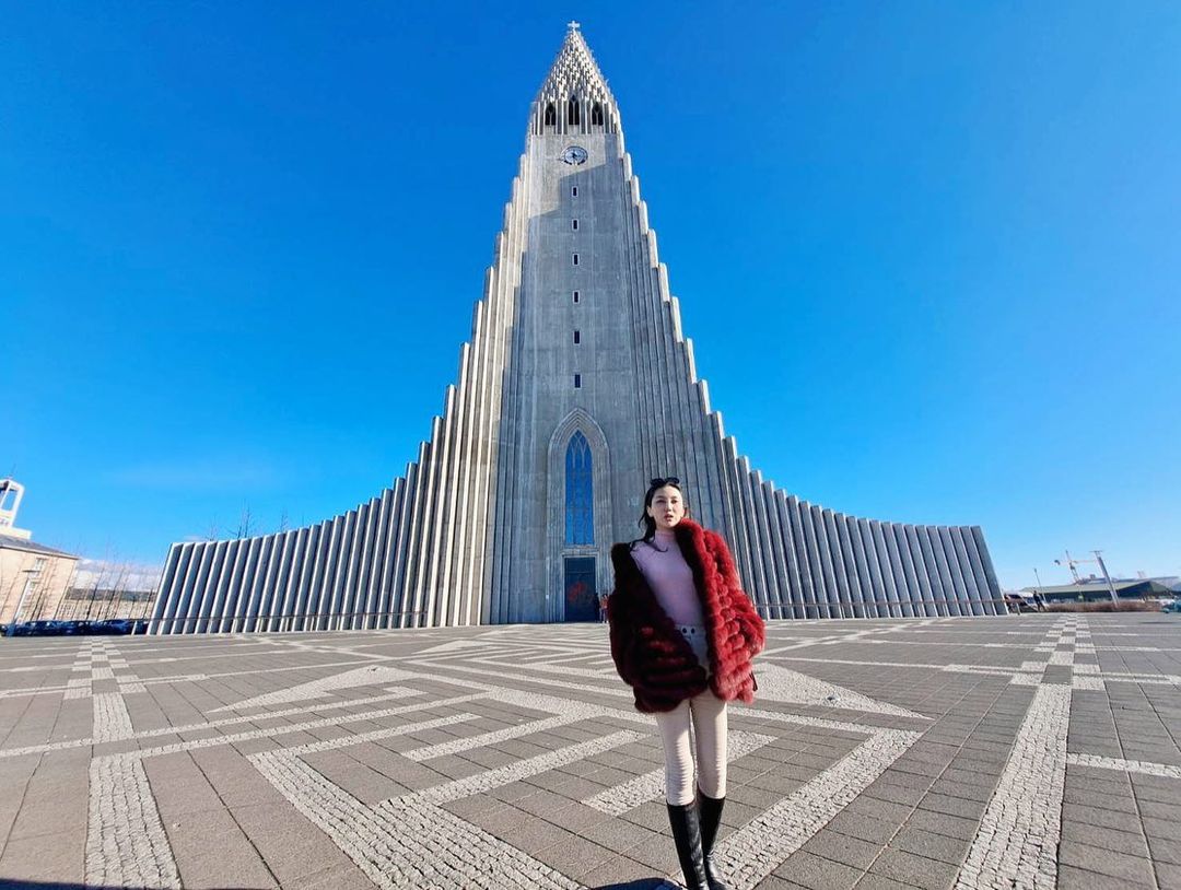 nhà-thờ-Hallgrimskirkja-ivivu-5