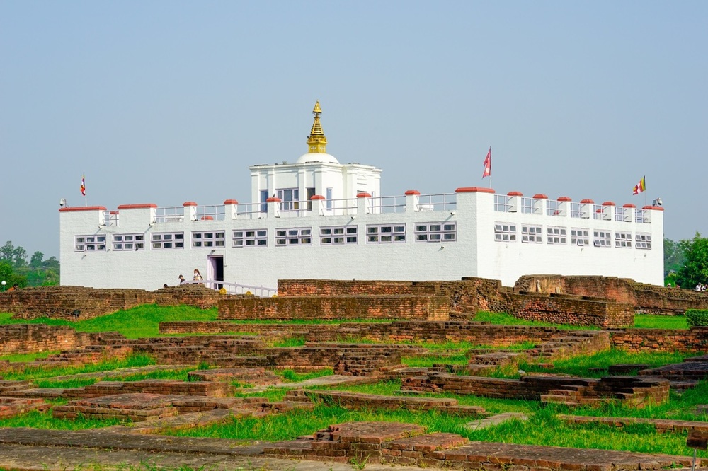 Đền thờ hoàng hậu Maya