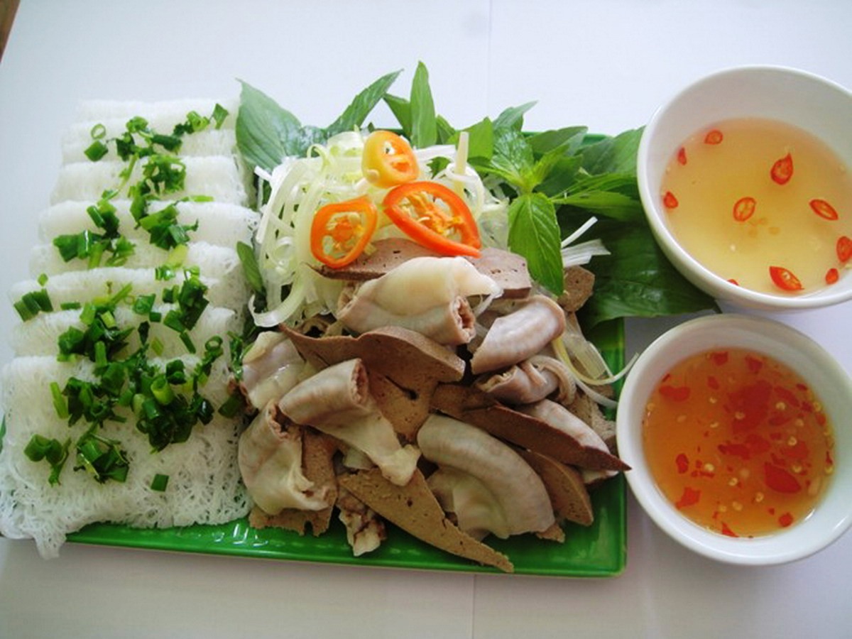 bánh-hỏi-lòng-heo-ivivu1