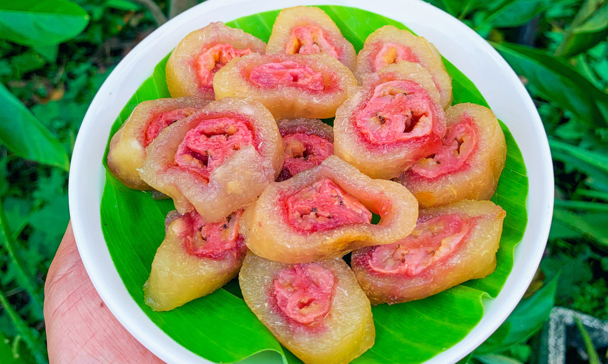 bánh-mì-nhân-chuối-ivivu
