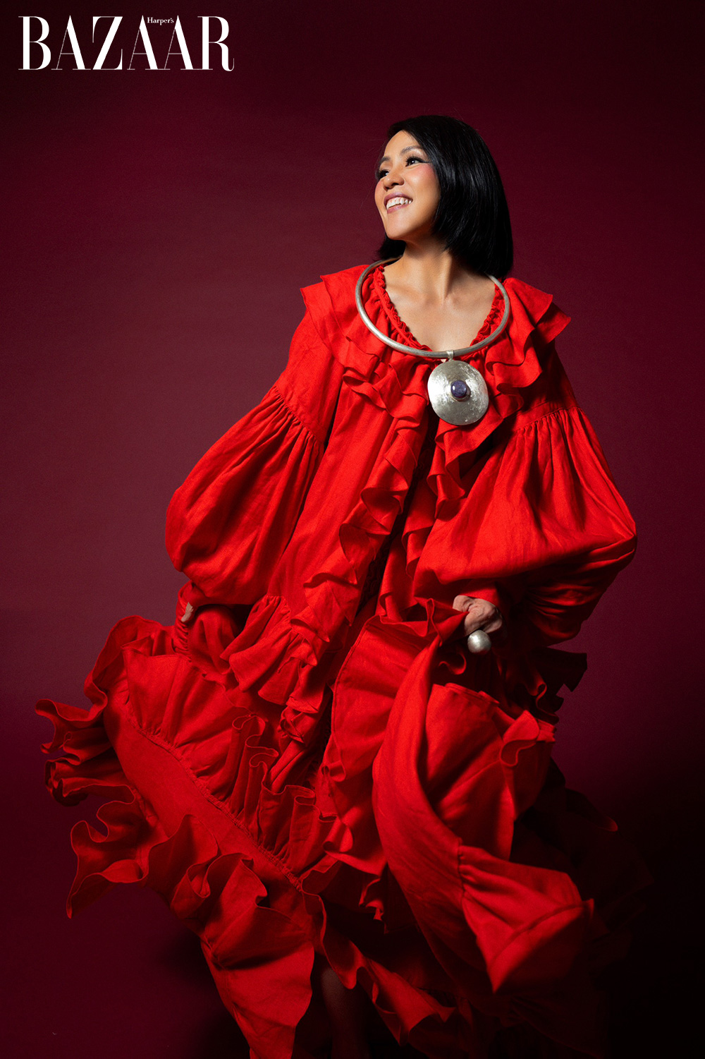 Doanh nhân Chu Hồng Anh làm giám khảo cuộc thi Thiết kế trang phục dân tộc – National Costume tại Hoa hậu Hoàn Vũ – Miss Universe Vietnam 2023