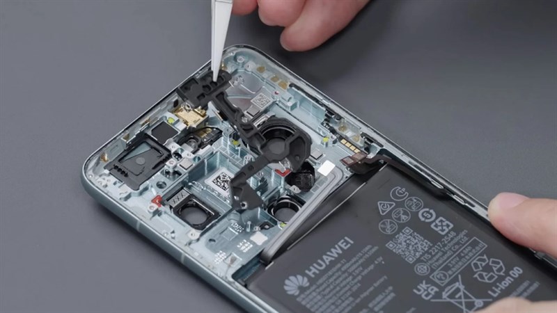 Huawei sử dụng công nghệ bộ nhớ cũ trên smartphone Mate 60 Pro