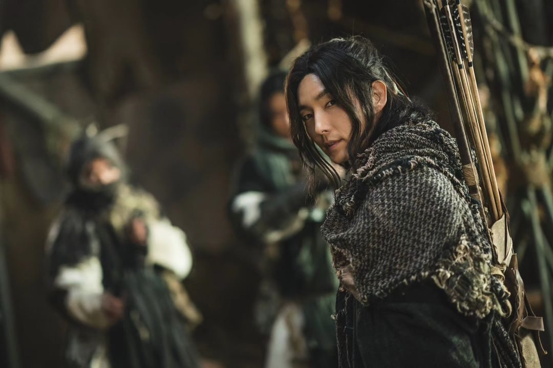 Lee Jun Ki vai Eun Seon và Sa Ya