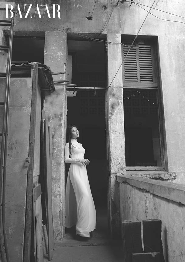 Harper's Bazaar_NAG Phương Phạm ra mắt sách ảnh The Moment_03