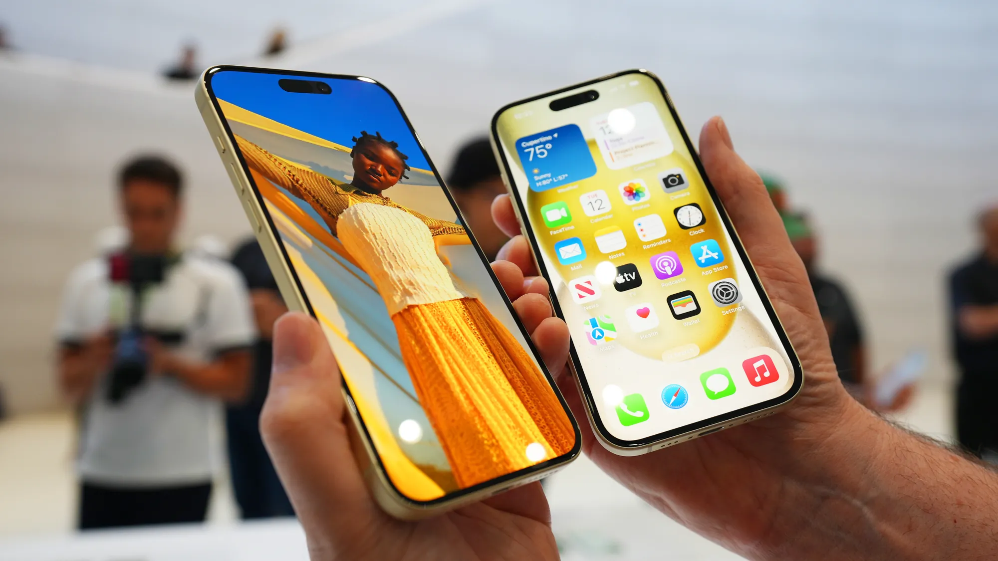 So sánh cấu hình chi tiết các iPhone 15 mới