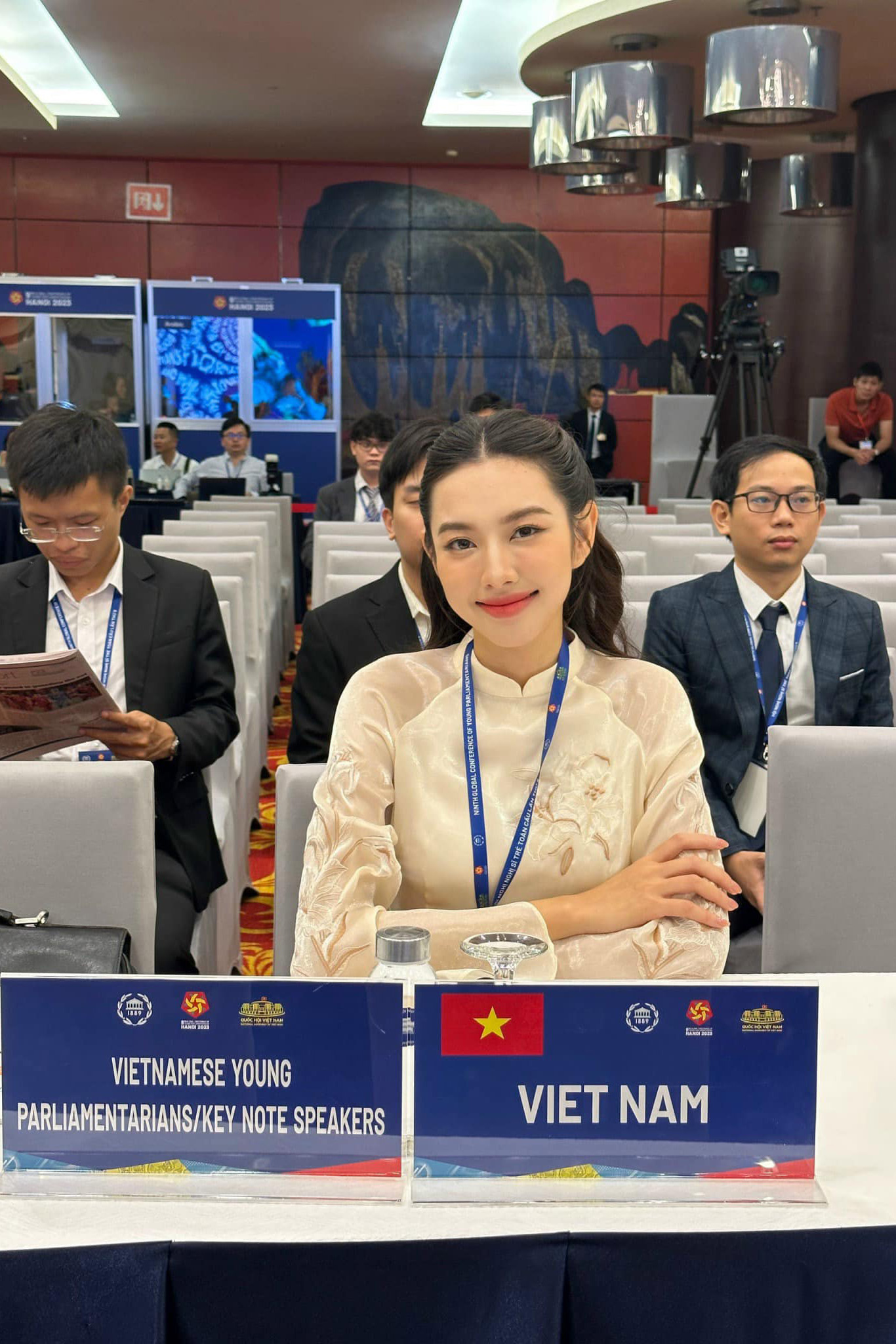 Hoa hậu Nguyễn Thúc Thùy Tiên