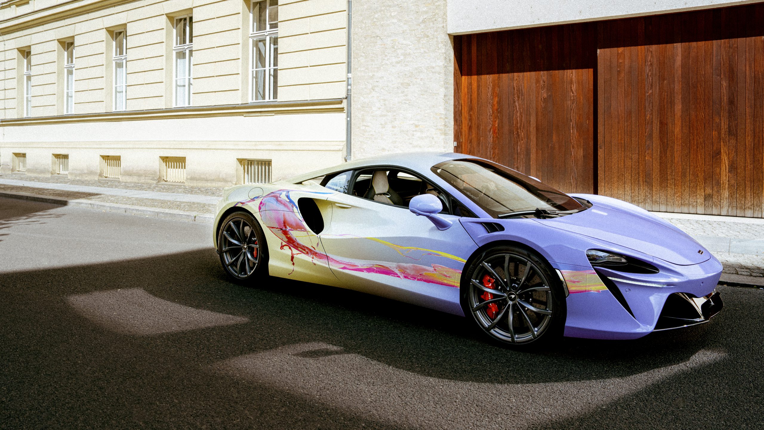 McLaren và nghệ sĩ Cevin Parker