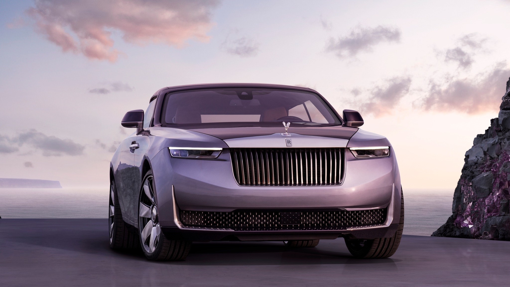 ROLLS-ROYCE-DROPTAIL-AMETHYST-2.jpg