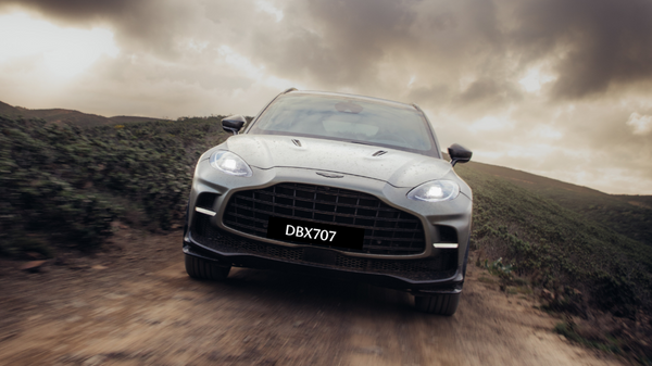 Aston Martin DBX707