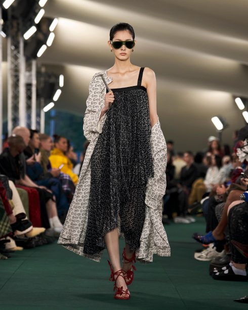 BST Burberry Xuân-Hè 2024