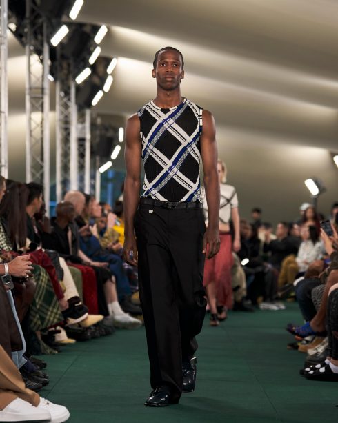 BST Burberry Xuân-Hè 2024