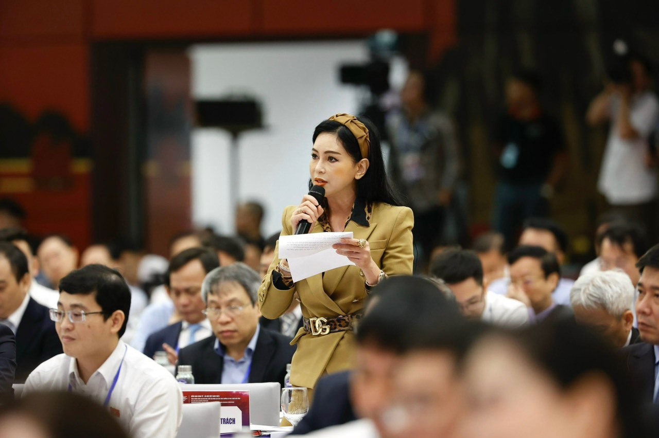 Lê Hồng Thủy Tiên