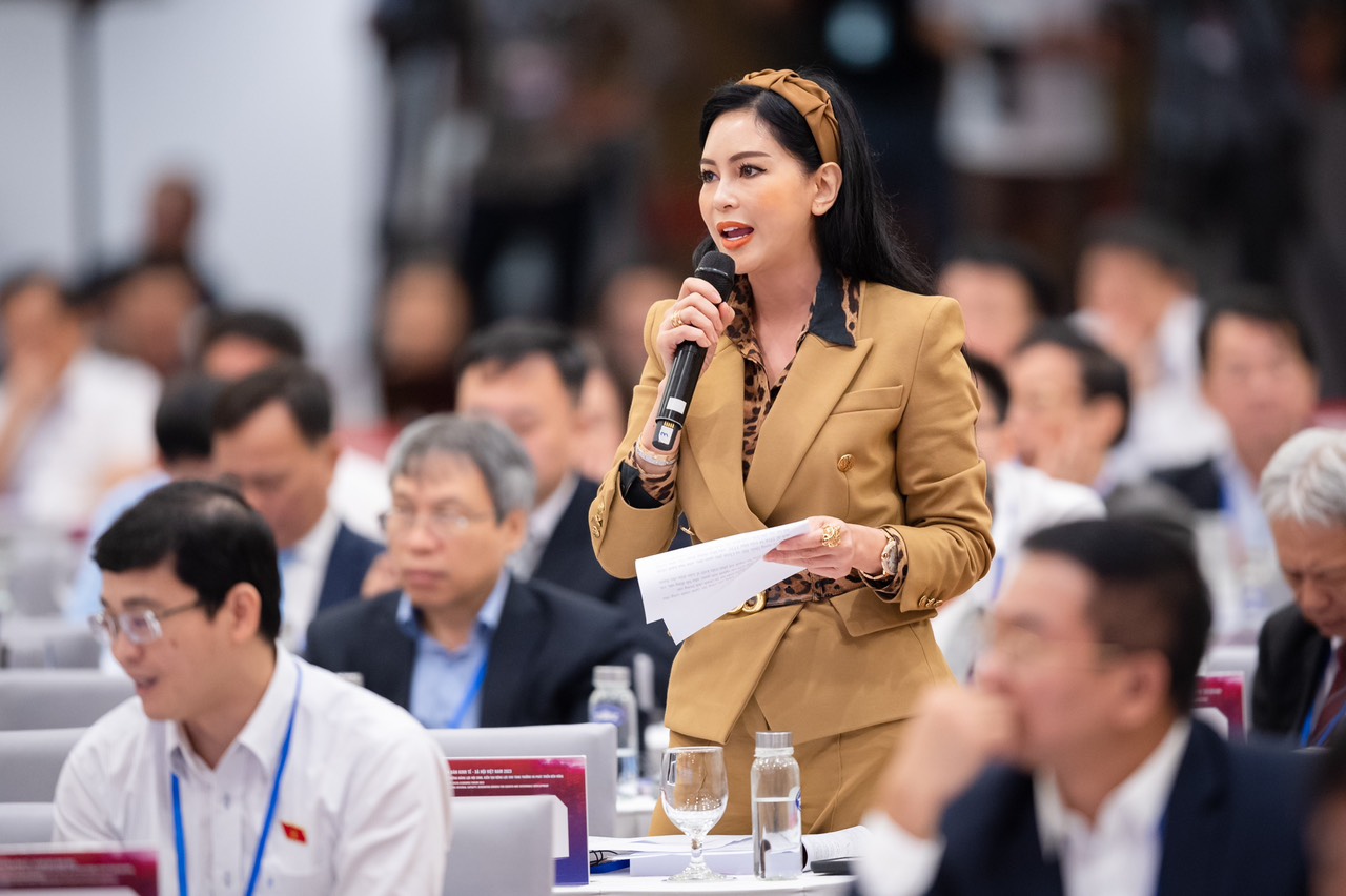Lê Hồng Thủy Tiên