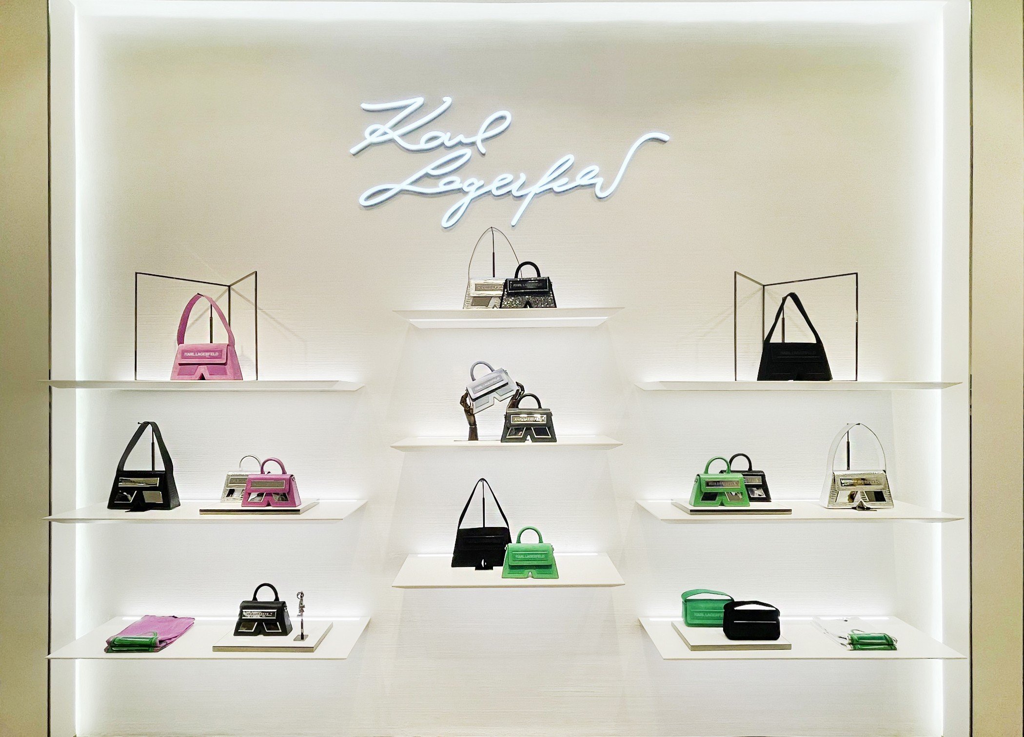 Cửa hàng KARL LAGERFELD đầu tiên