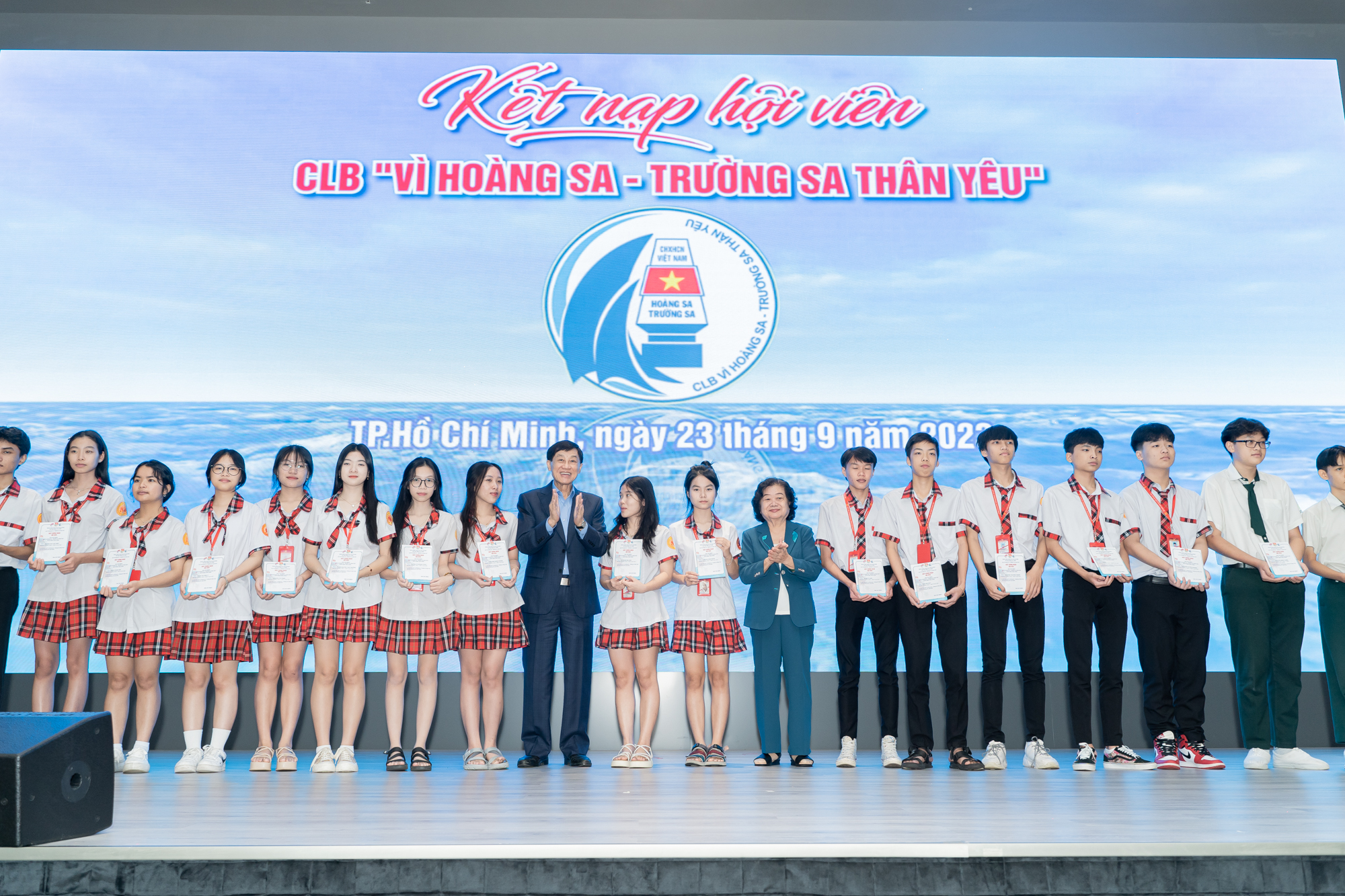 Johnathan Hạnh Nguyễn