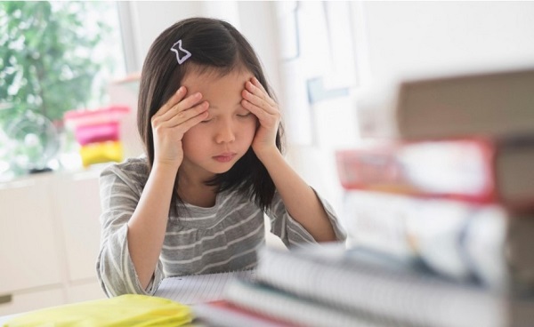 Những đứa trẻ có mũi tên 357 luôn có biểu hiện lo lắng bồn chồn