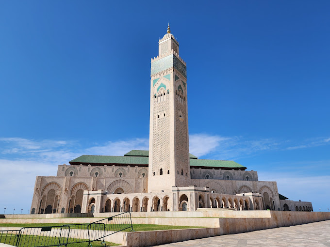 nhà-thờ-hồi-giáo-Hassan-II-ivivu